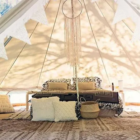 Domaine Chantoiseau Camping Saint-Pierre-des-Echaubrognes